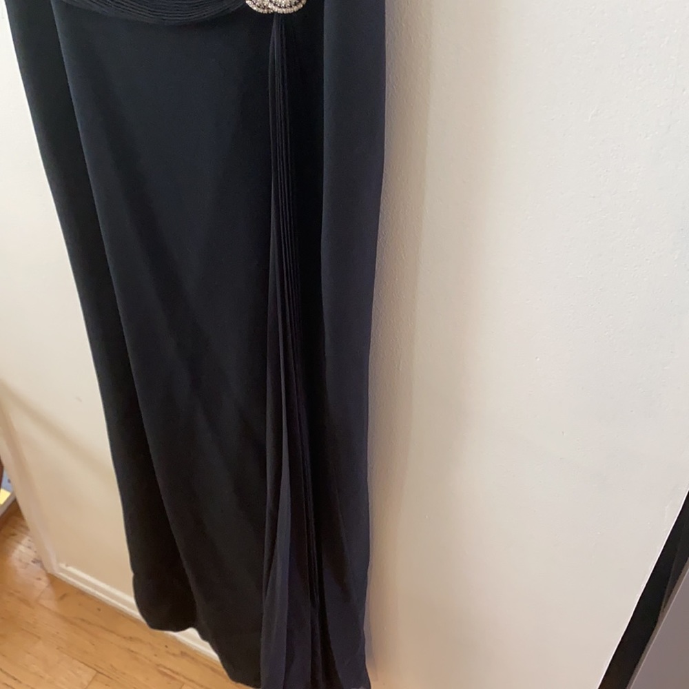 Daymor Couture long black formal dress - Picture 5 of 11